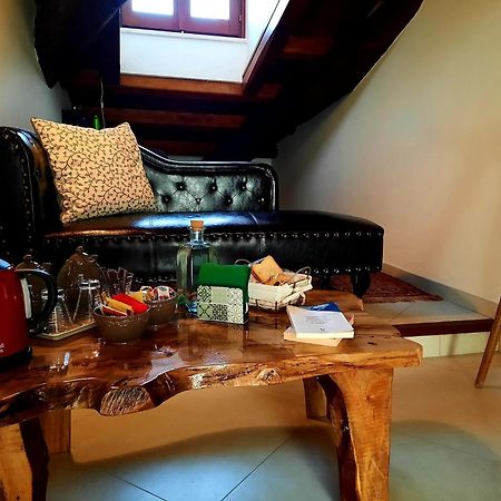 Amaranto99 Acomodação com café da manhã LʼAquila Exterior foto
