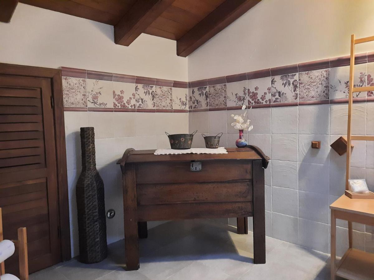Amaranto99 Acomodação com café da manhã LʼAquila Exterior foto