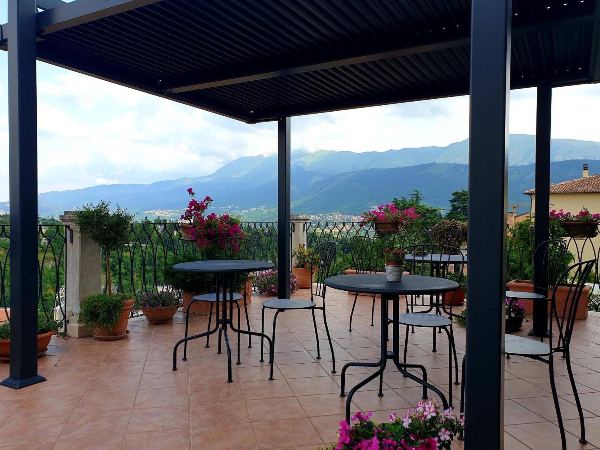Amaranto99 Acomodação com café da manhã LʼAquila Exterior foto